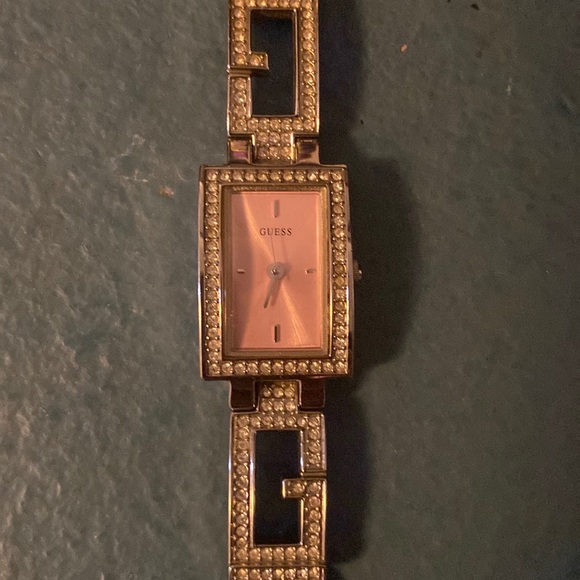 Guess ladies watch. - Picture 1 of 6
